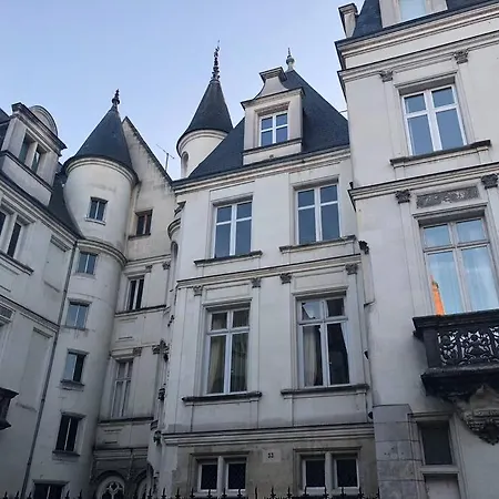 Les Halles Magnifique 100 M2 .parking 300 Metres Apartment