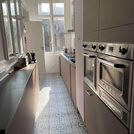 Apartment Les Halles Magnifique 100 M2 .parking 300 Metres Tours